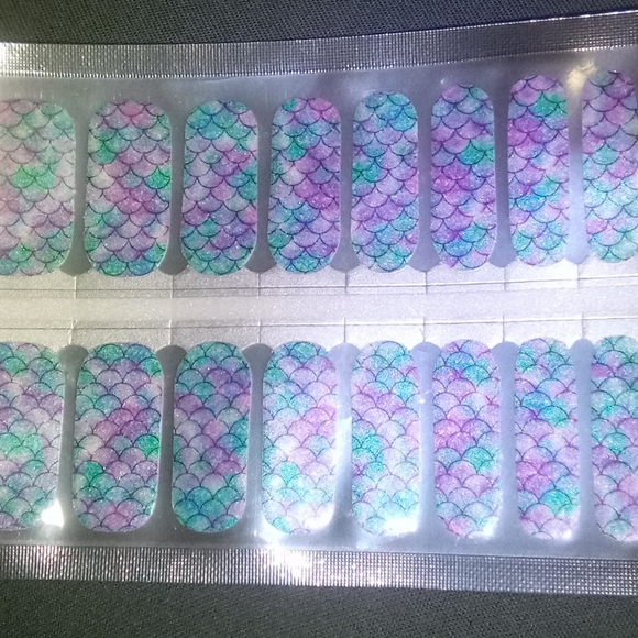 Mermaid 💅 - Picture 1 of 1